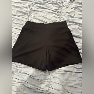 White House black market
OFFICER BLUE
PULLON SHORTS
NWT size 6